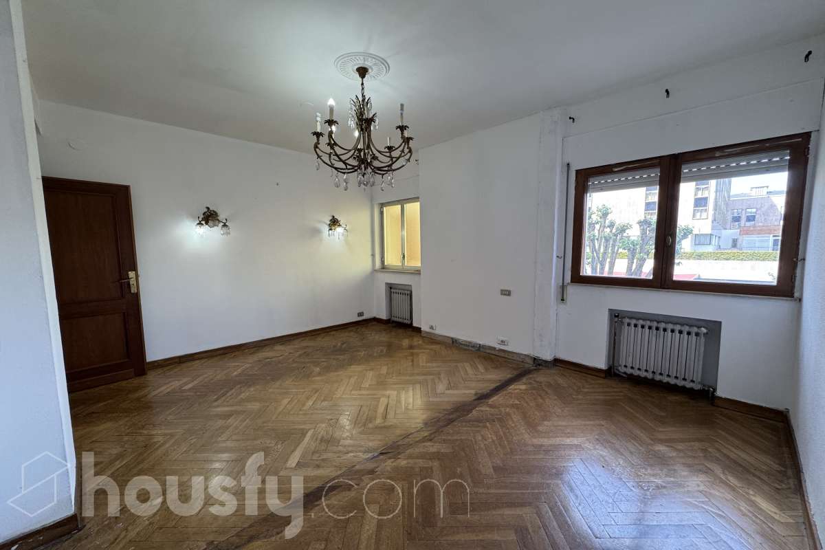 Piso en venta en Avenida Ramón Ferreiro,  Lugo-4