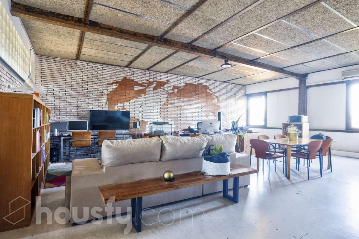 Piso en venta en CL PAMPLONA, Sant Martí, Barcelona-1