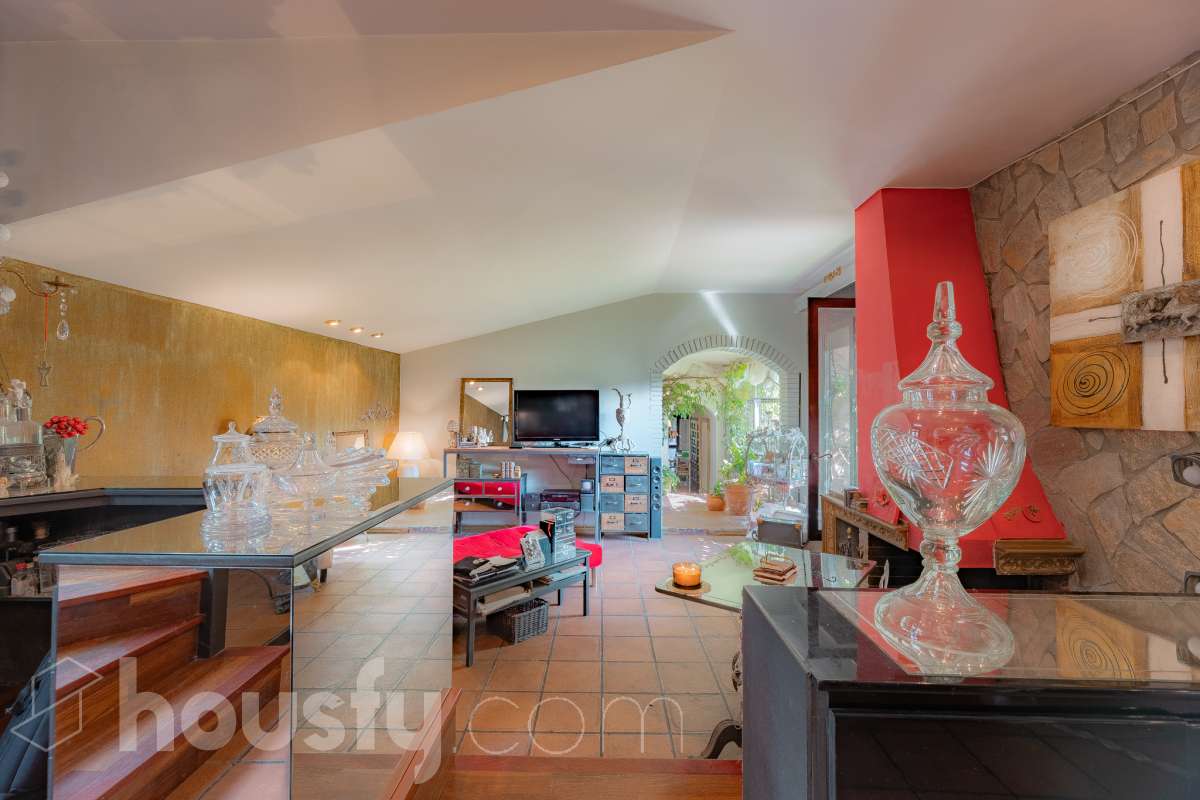 Casa en venta en Calle Riu ripoll 2 08759,  Vallirana-1