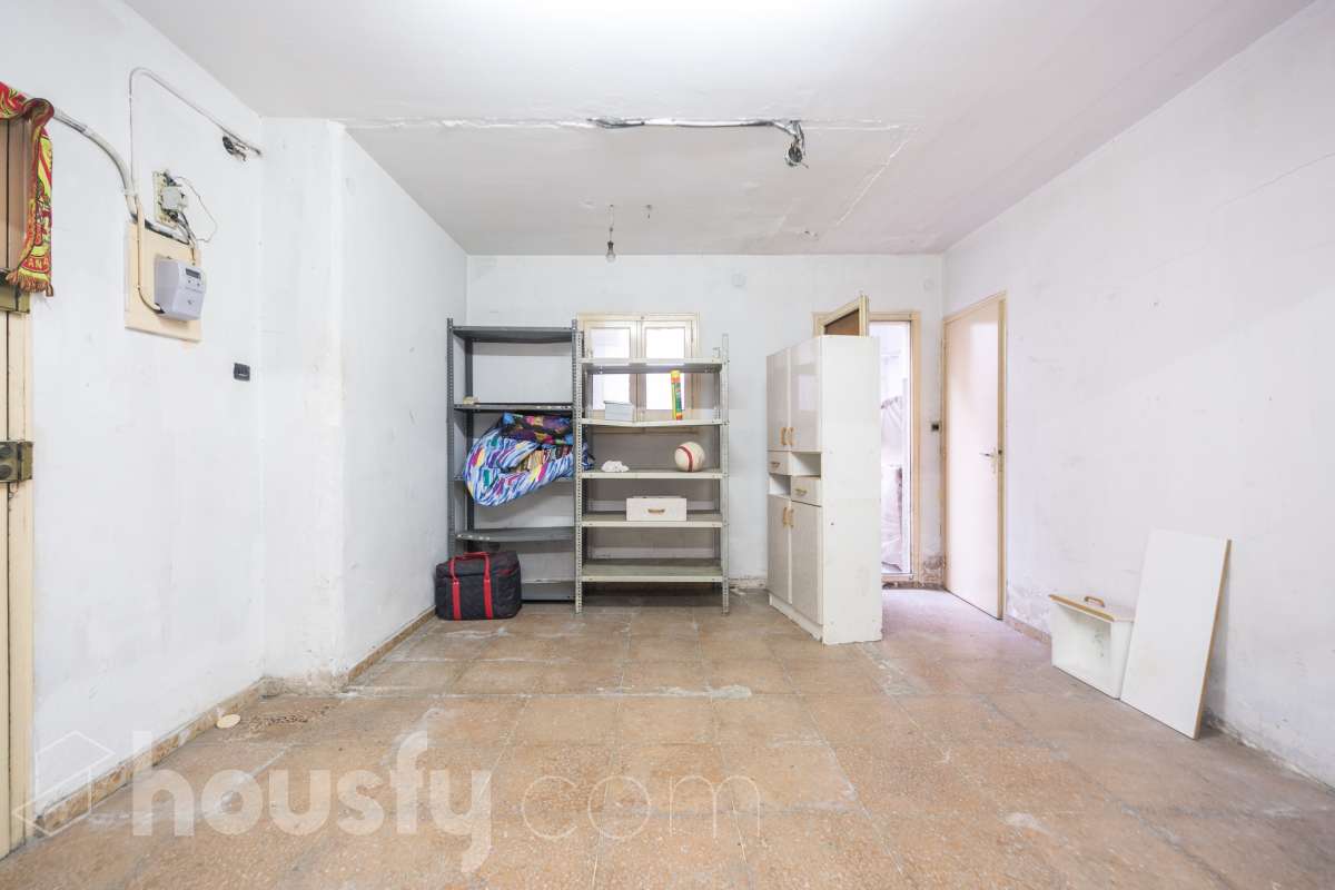 Local en venta en Carrer de Frederic Soler,  Cornellà de Llobregat-1