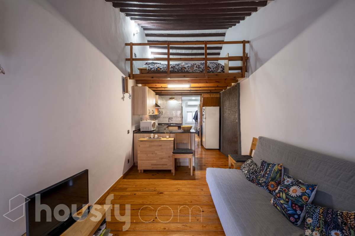 Piso en venta en Carrer dels Jocs Florals, Sants-Montjuïc, Barcelona-0