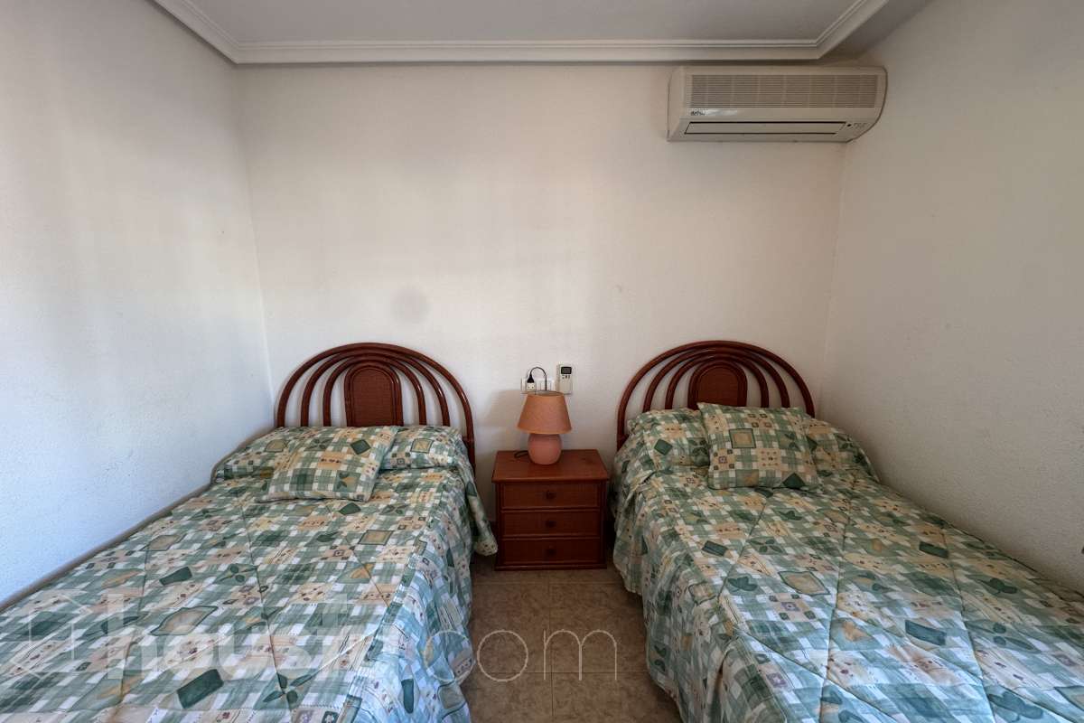 Casa en alquiler en Calle Dulcinea, Nueva Torrevieja - Aguas Nuevas, Torrevieja-3