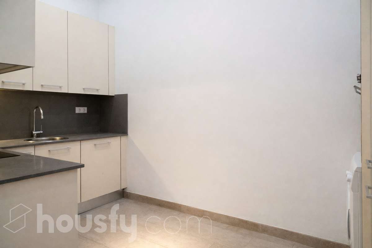 Bajo en venta en Carrer Gerard Piera, Les Corts, Barcelona-2