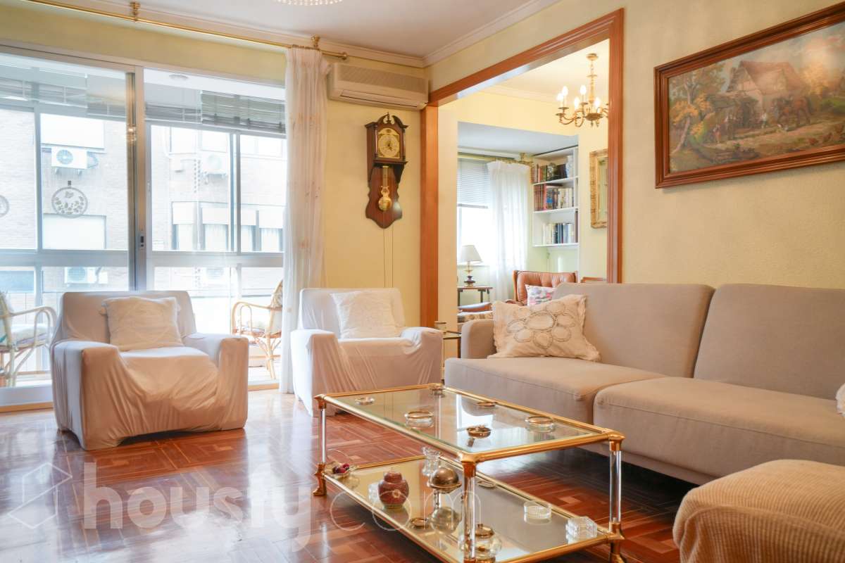 Piso en venta en Cl. Santísima Trinidad, Chamberí, Madrid-1