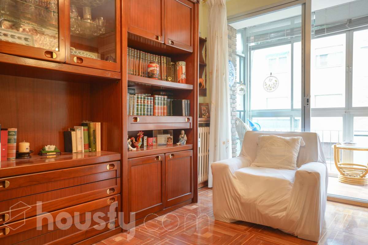 Piso en venta en Cl. Santísima Trinidad, Chamberí, Madrid-3