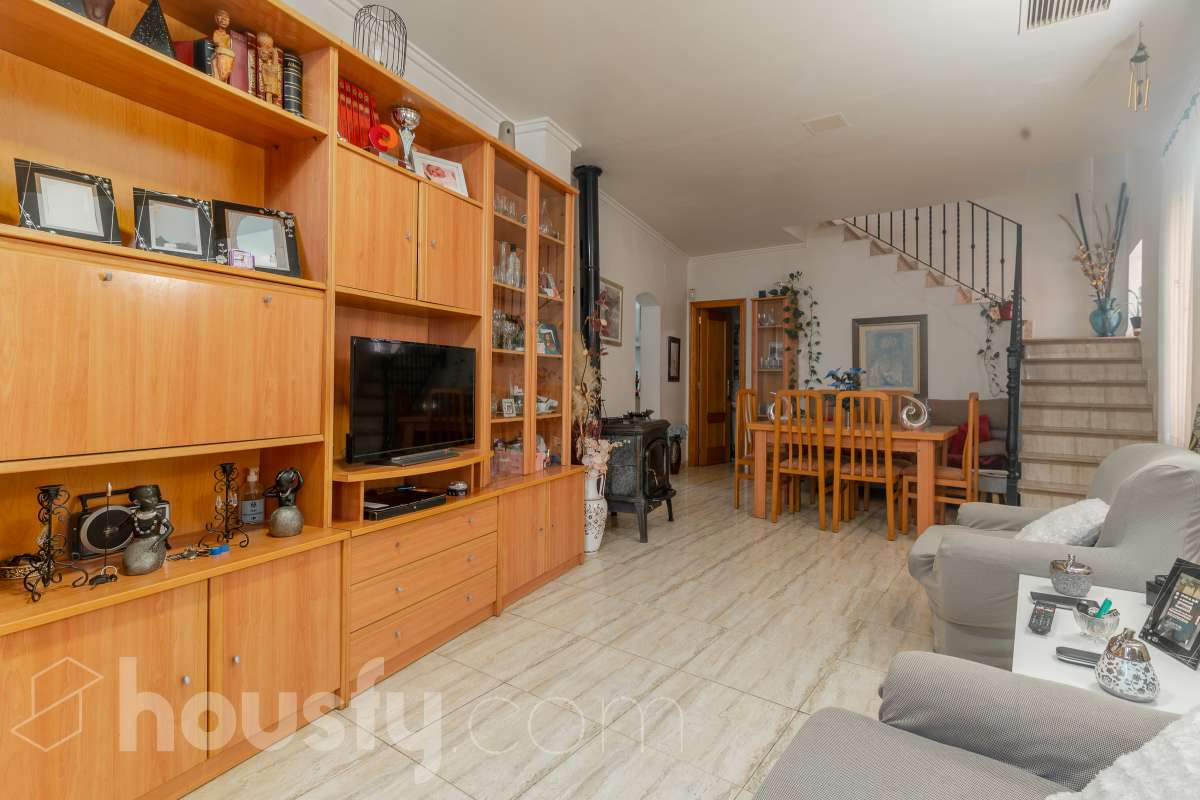 Casa en venta en Plaza Jordi,  Quartell-4