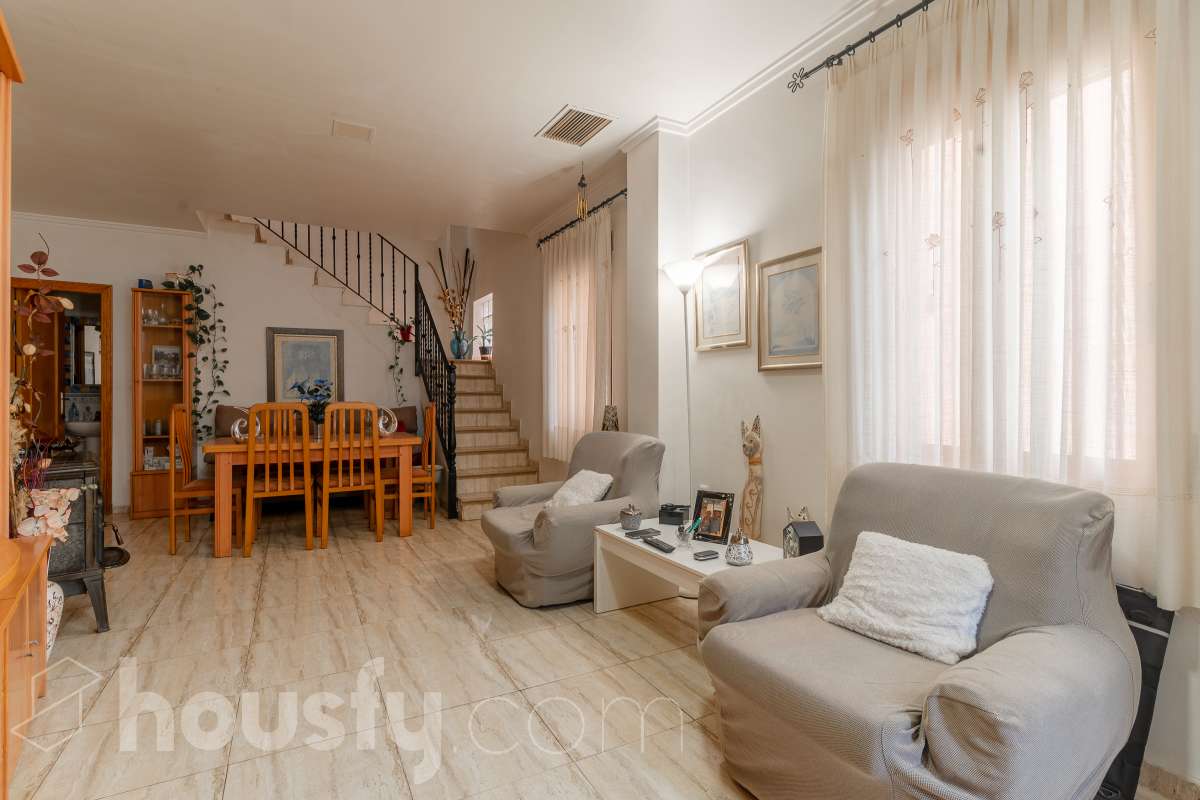 Casa en venta en Plaza Jordi,  Quartell-1