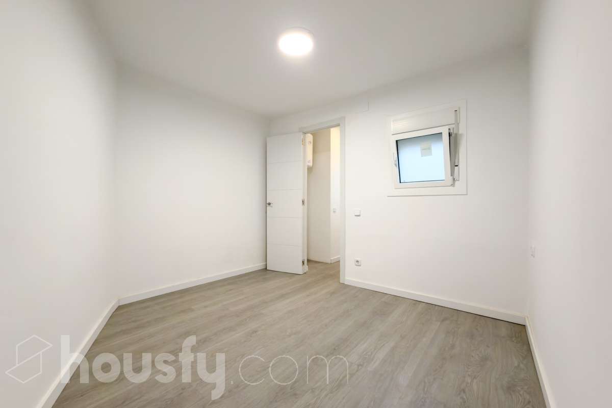 Piso en venta en Carrer de les Esquadres, Centre, L'Hospitalet de Llobregat-2