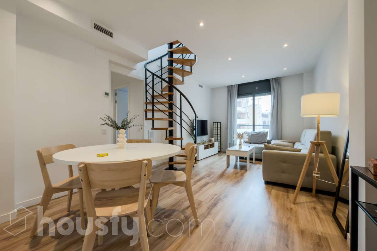 Ático en venta en Carrer dels Enamorats, Eixample, Barcelona-1