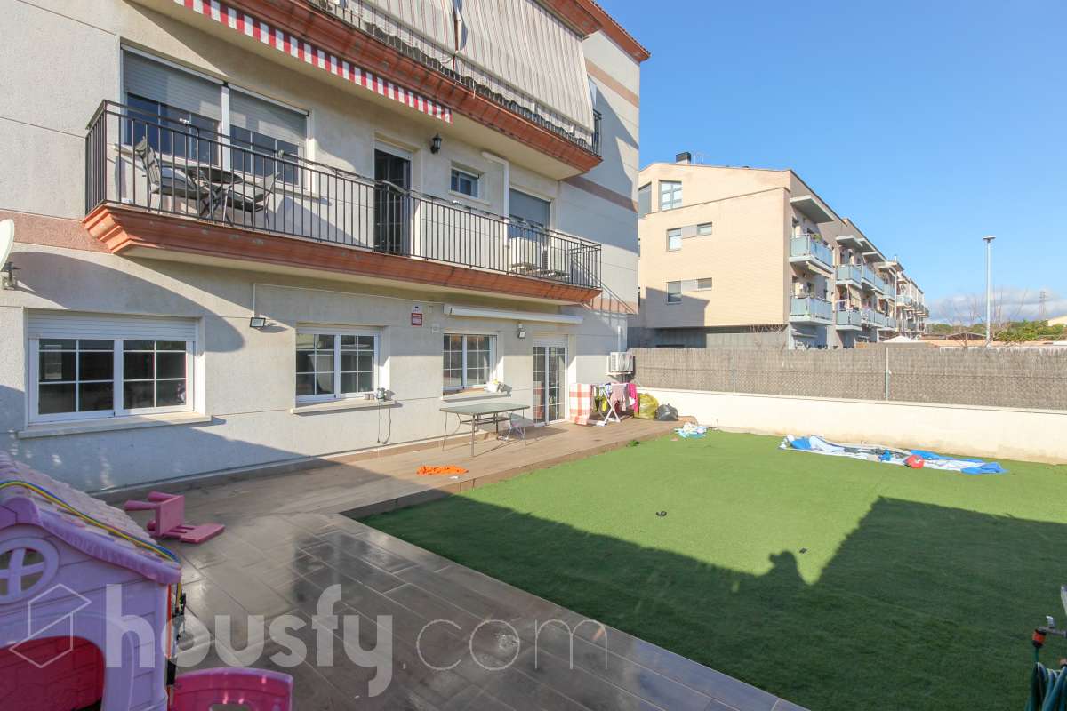 Piso en venta en CL STA MARGARIDA,  Santa Margarida i els Monjos-0