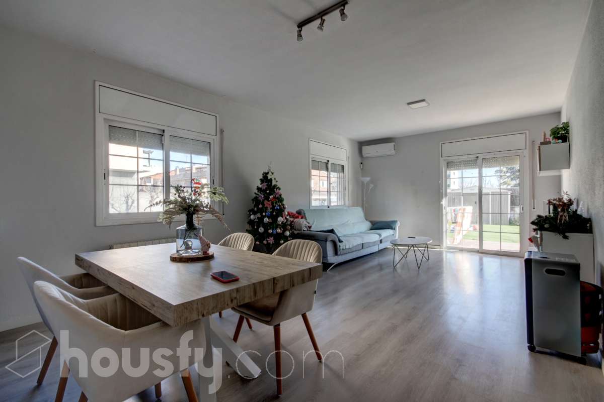 Piso en venta en CL STA MARGARIDA,  Santa Margarida i els Monjos-1