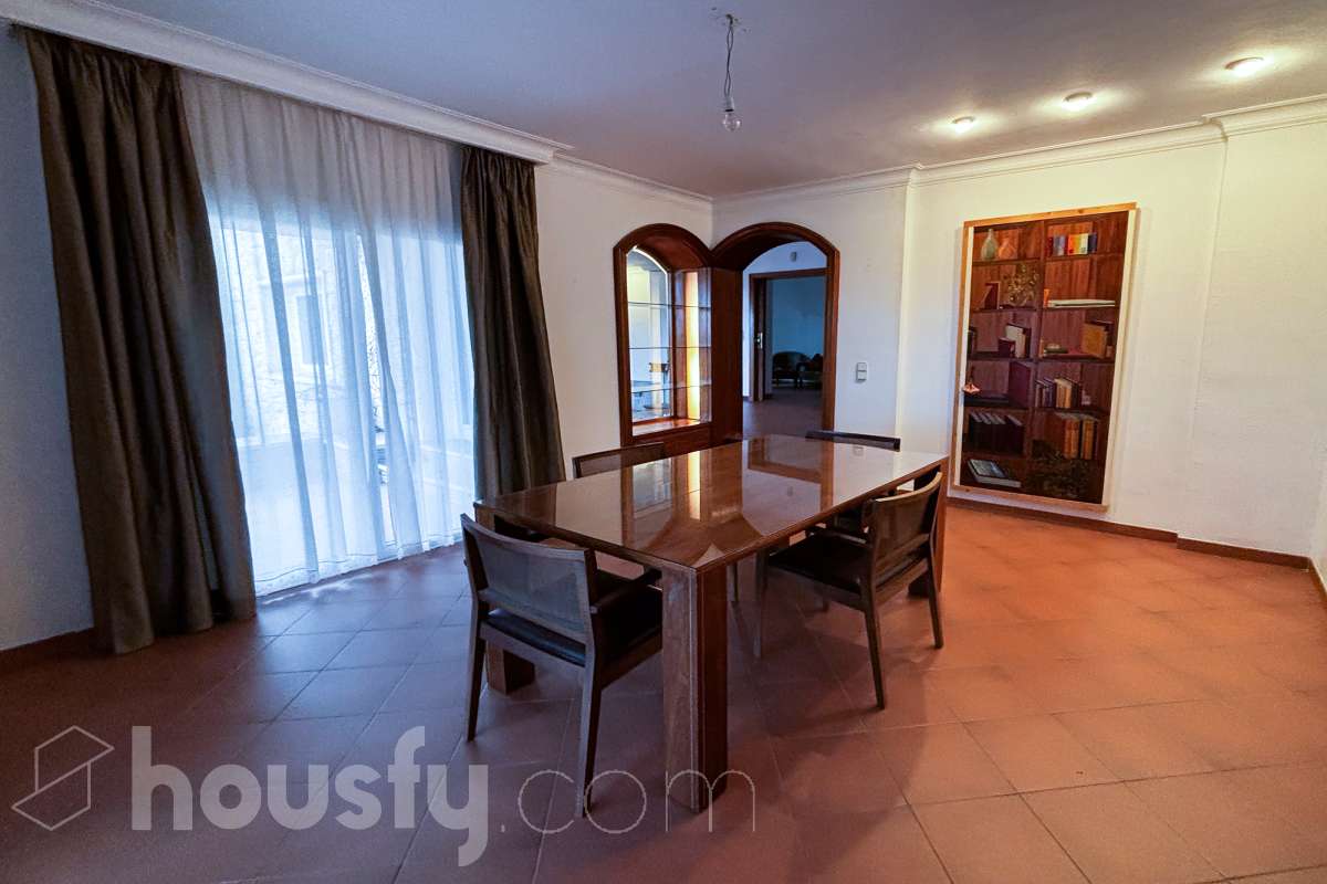 Casa en venta en CL ENRIC GRANADOS,  Figueres-2