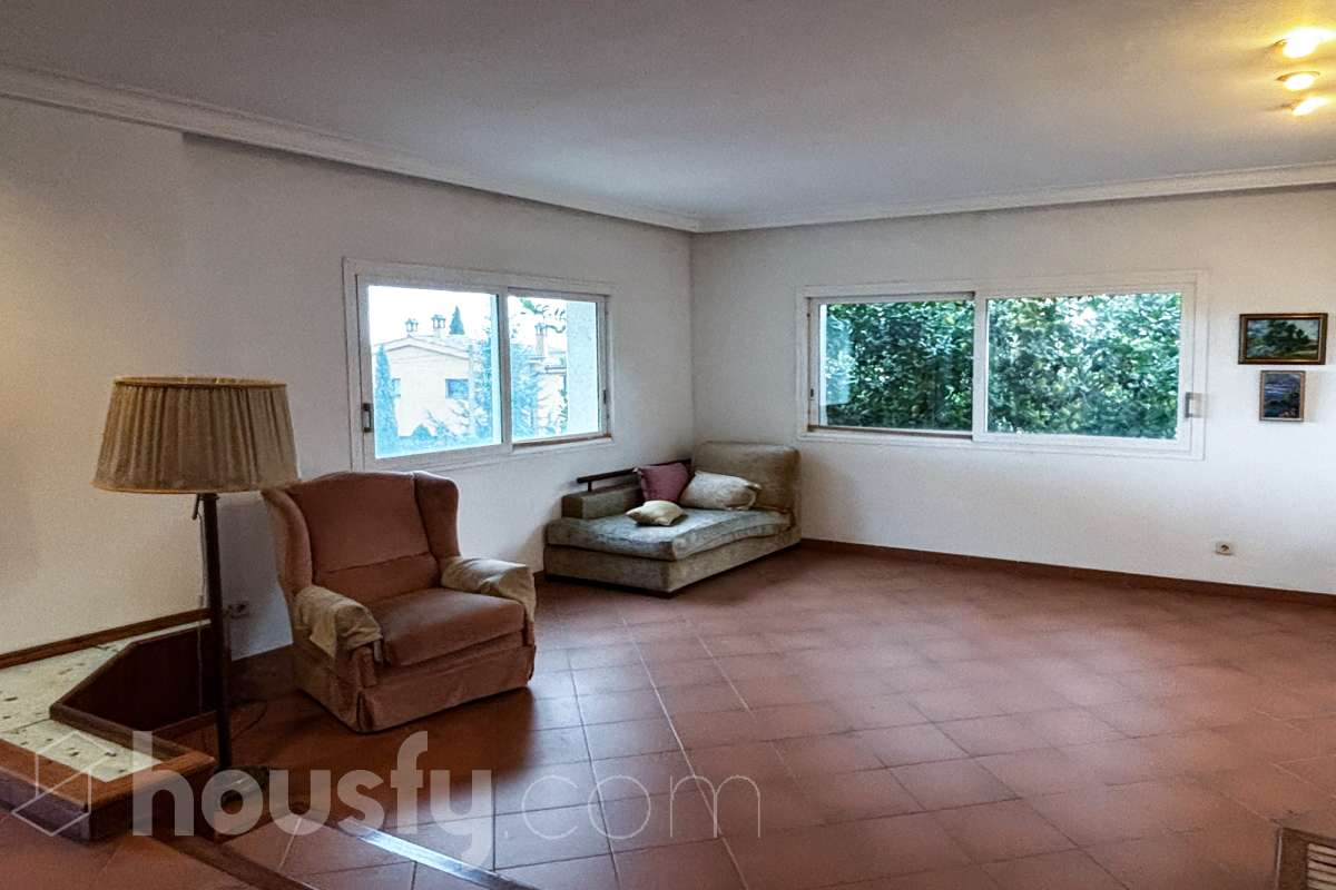 Casa en venta en CL ENRIC GRANADOS,  Figueres-1