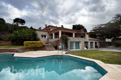 Casa en venta en CL ENRIC GRANADOS, Parc Bosc - Castell, Figueres-0