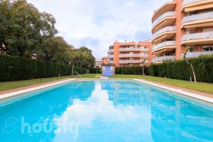 Bajo en venta en Carrer Ametlla de Mar, Centre, Salou-0