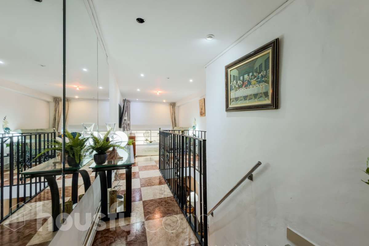 Bajo en venta en Carrer de Vilamarí, Eixample, Barcelona-3