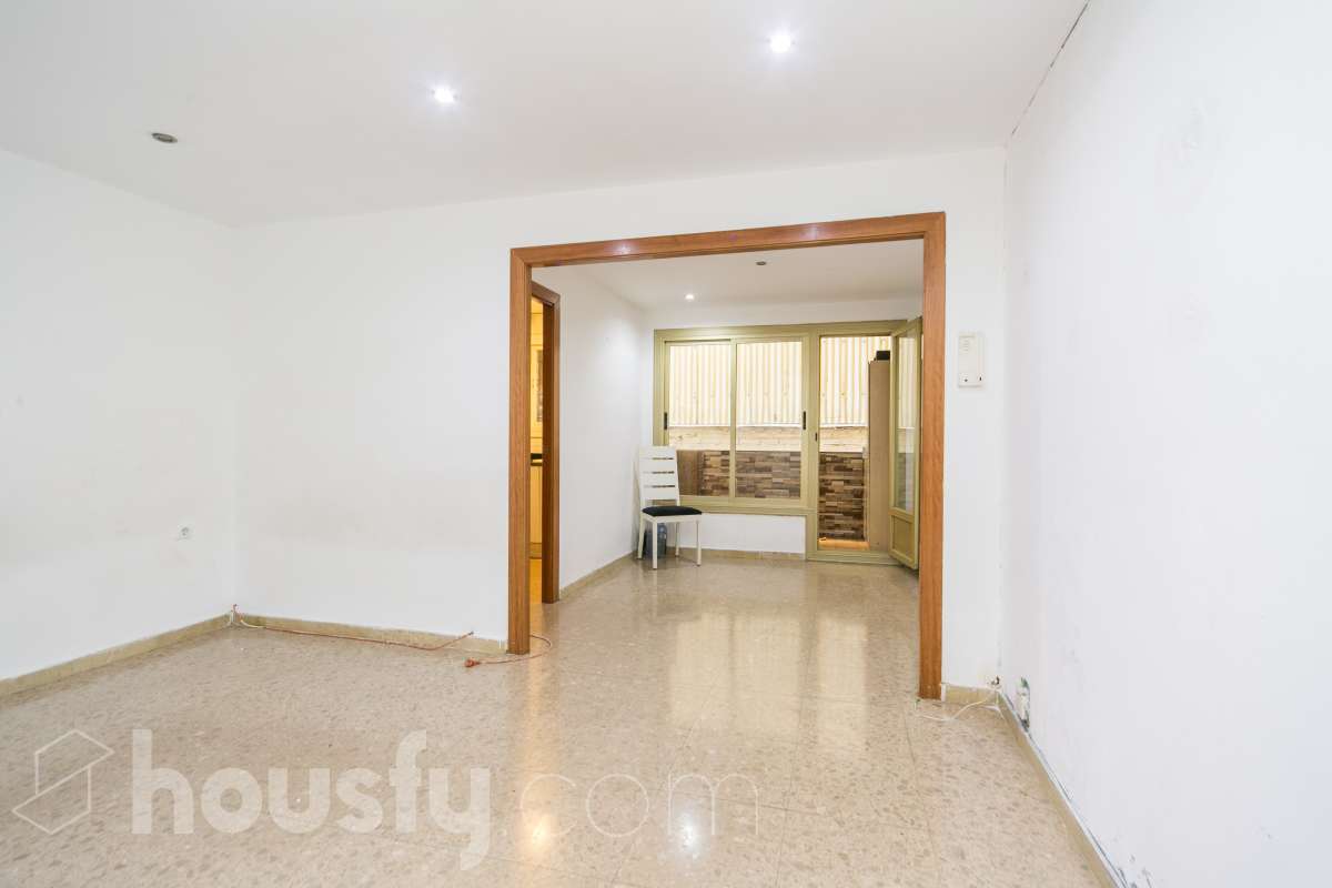 Piso en venta en Carrer de Califòrnia, Nord-Est, Terrassa-0