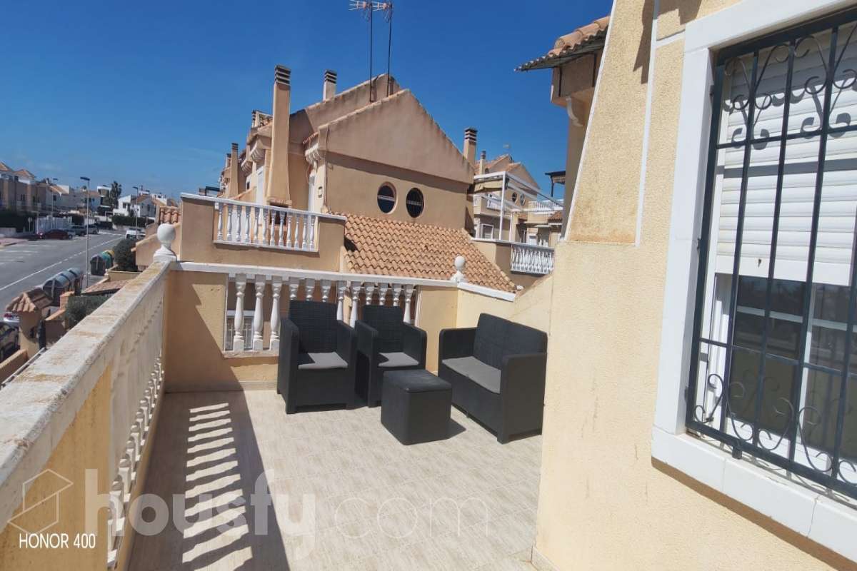 Dúplex en alquiler en Calle Perseo, Nueva Torrevieja - Aguas Nuevas, Torrevieja-1