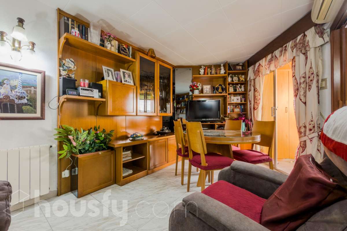 Piso en venta en CL MOSSEN CAMIL ROSELL,  Santa Coloma de Gramenet-1