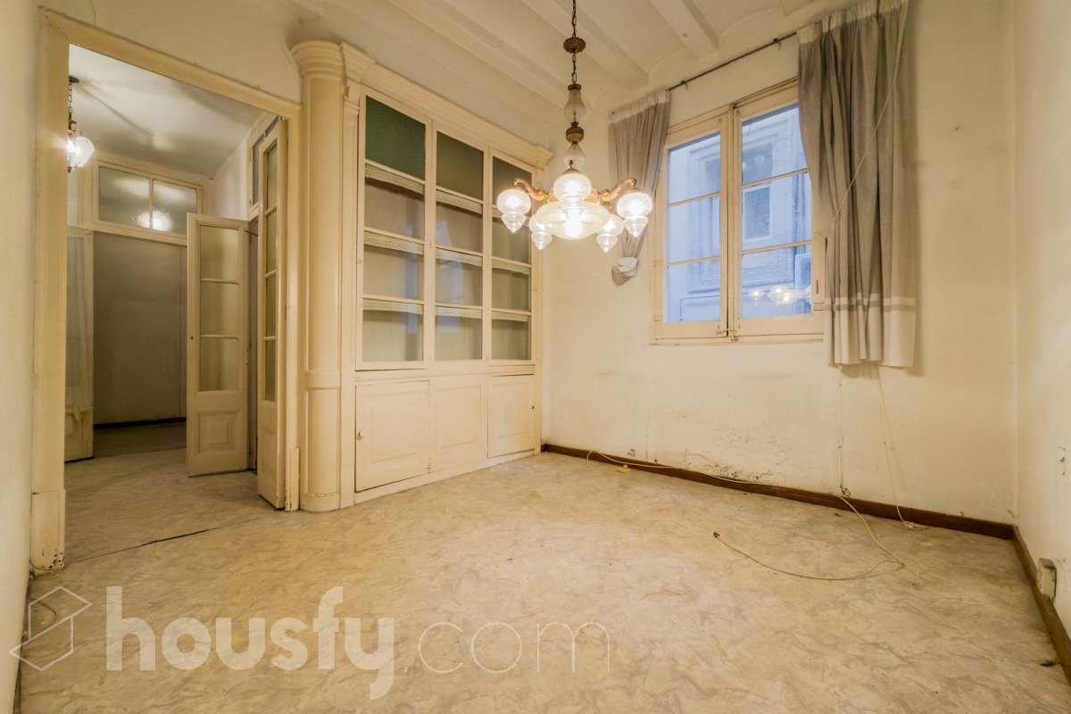 Piso en venta en CL ABAIXADORS, Ciutat Vella, Barcelona-0