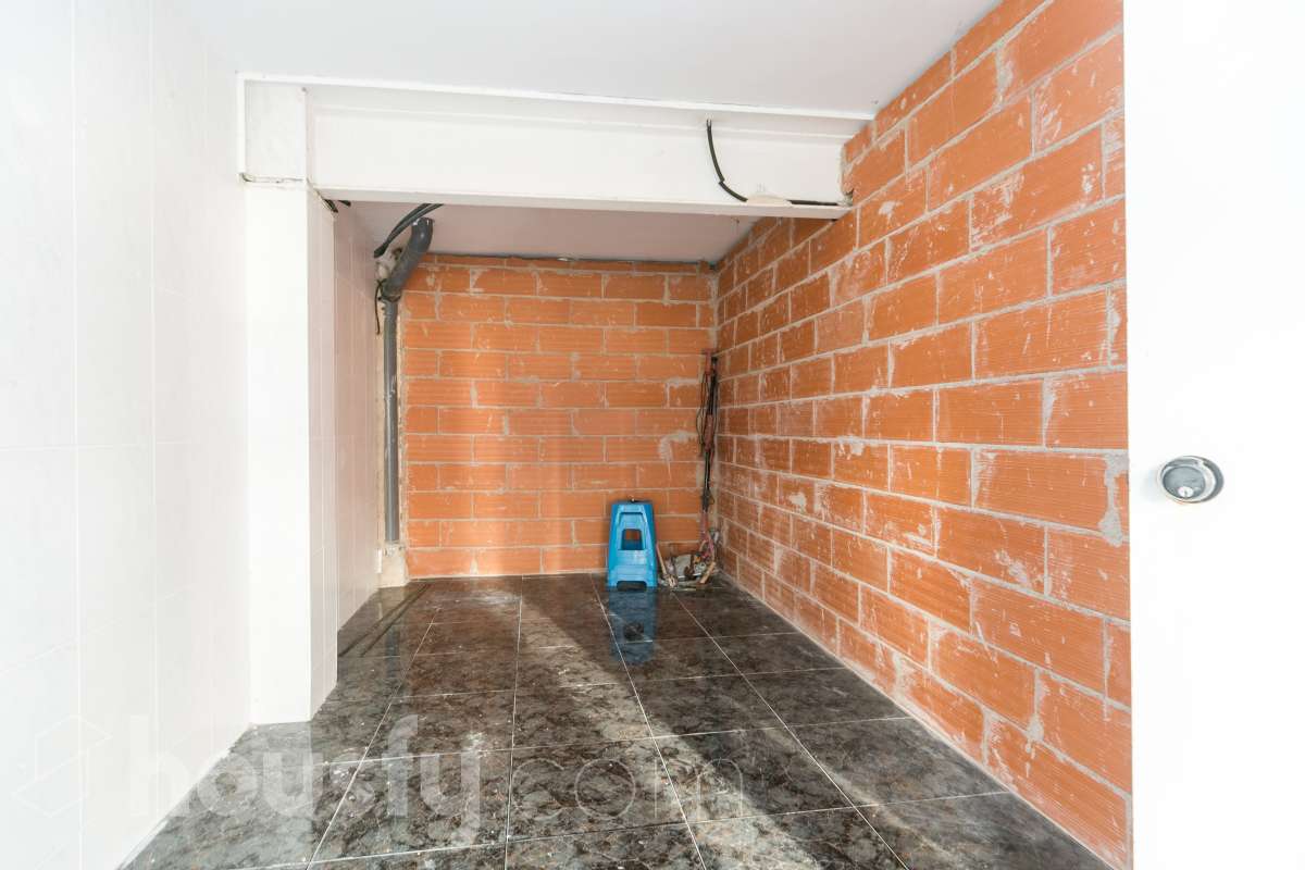 Local en venta en CL CAMPOAMOR,,  Cornellà de Llobregat-3