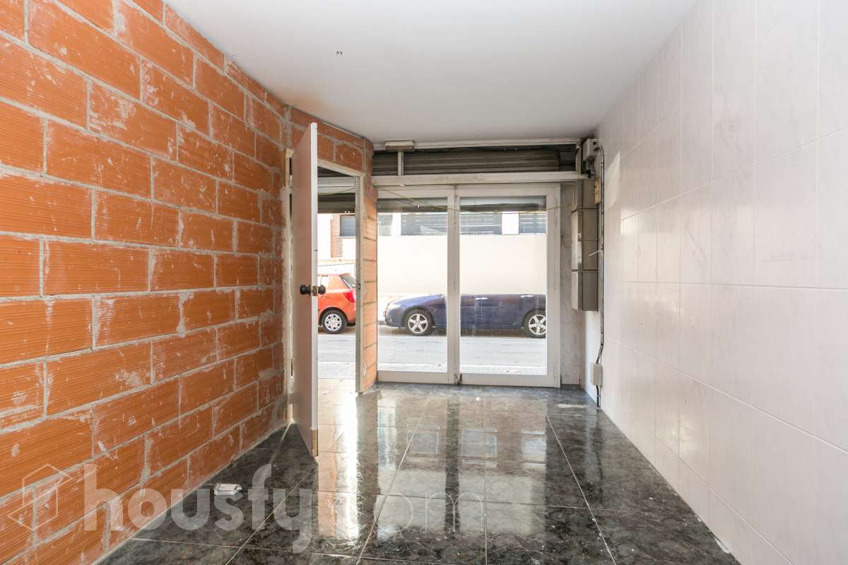 Local en venta en CL CAMPOAMOR,,  Cornellà de Llobregat-2