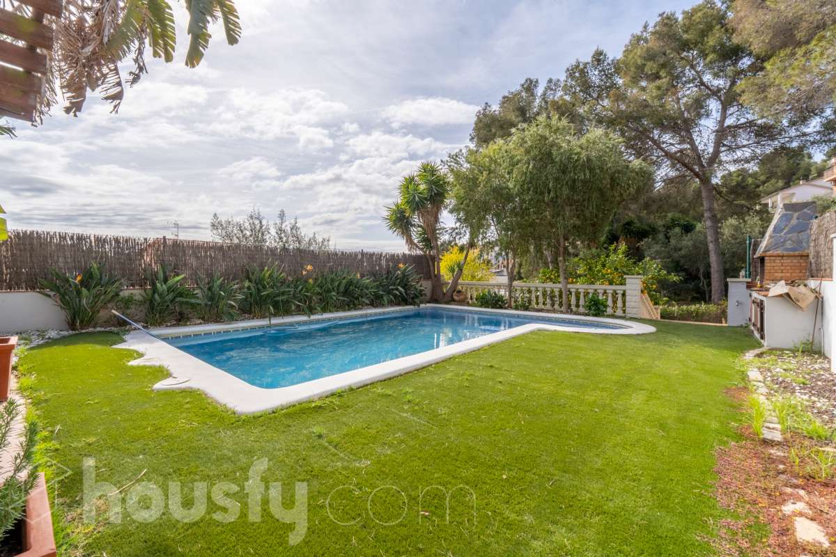 Casa en venta en Casa Unifamiliar,  Cubelles-2