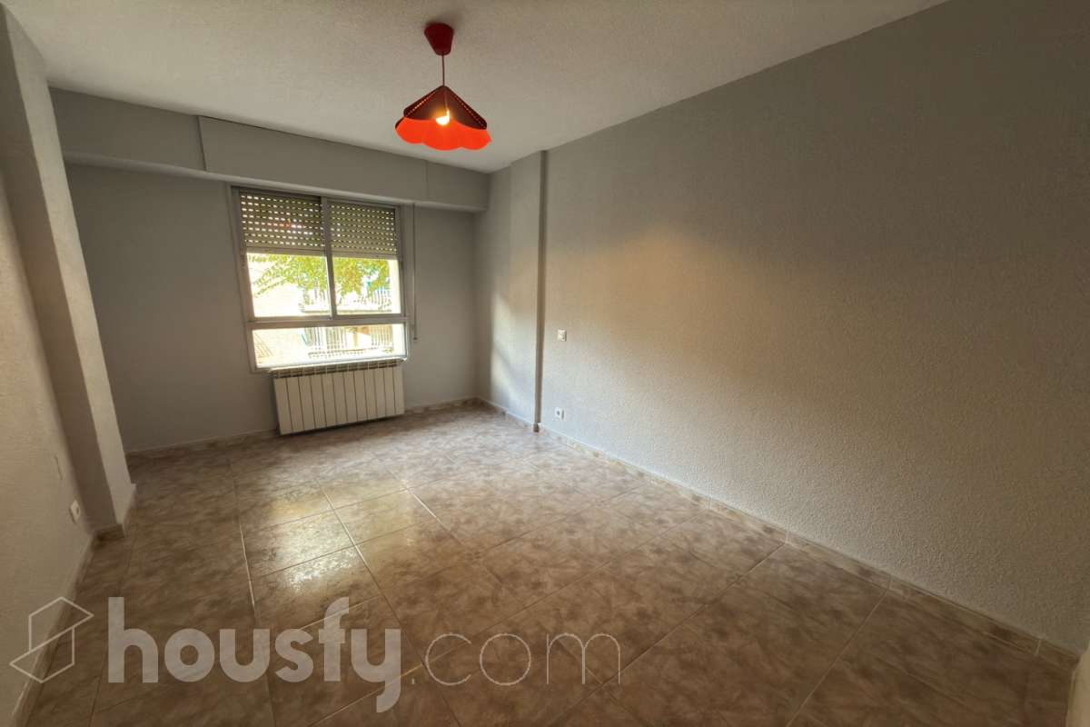 Piso en alquiler en Calle de San Maximiliano, Ciudad Lineal, Madrid-4