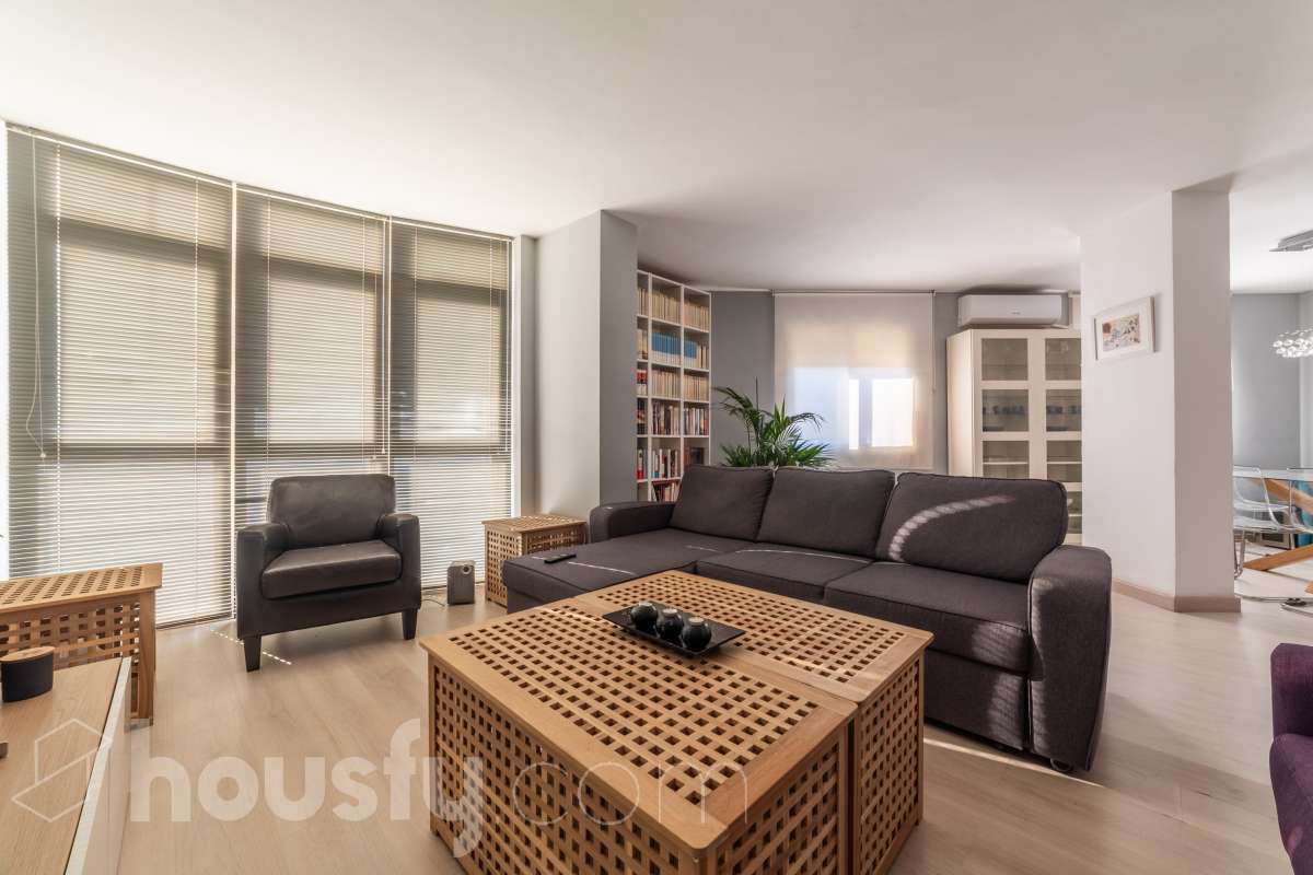 Piso en venta en CL PROSPER MERIMEE, Teatinos, Málaga-0