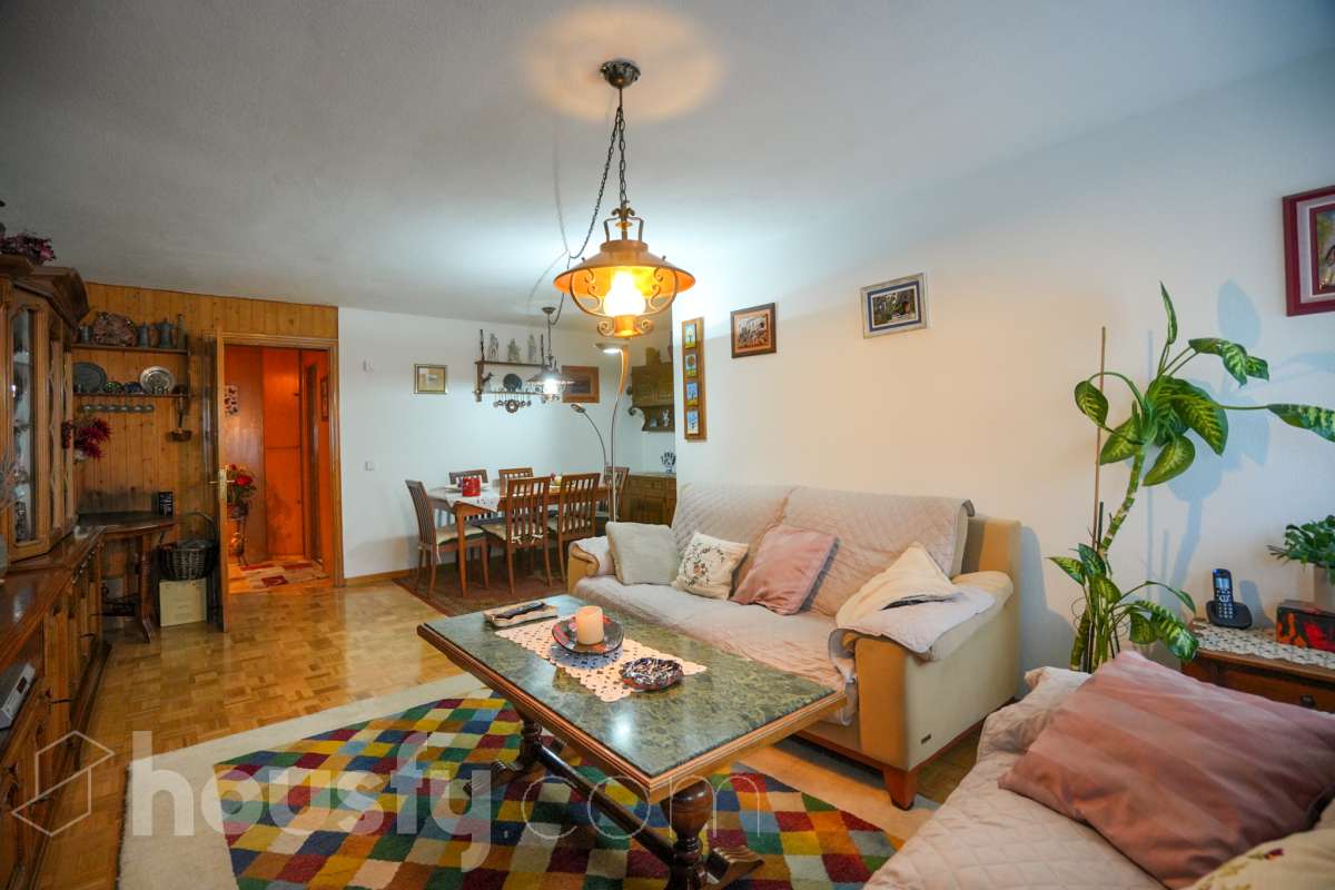 Piso en venta en Av. Santa Eugenia, Villa de Vallecas, Madrid-1