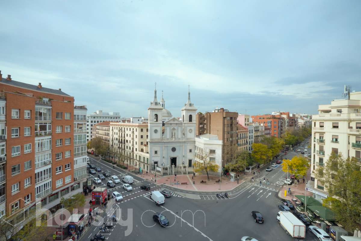 Ático en venta en Ps. General Martínez Campos, Chamberí, Madrid-0