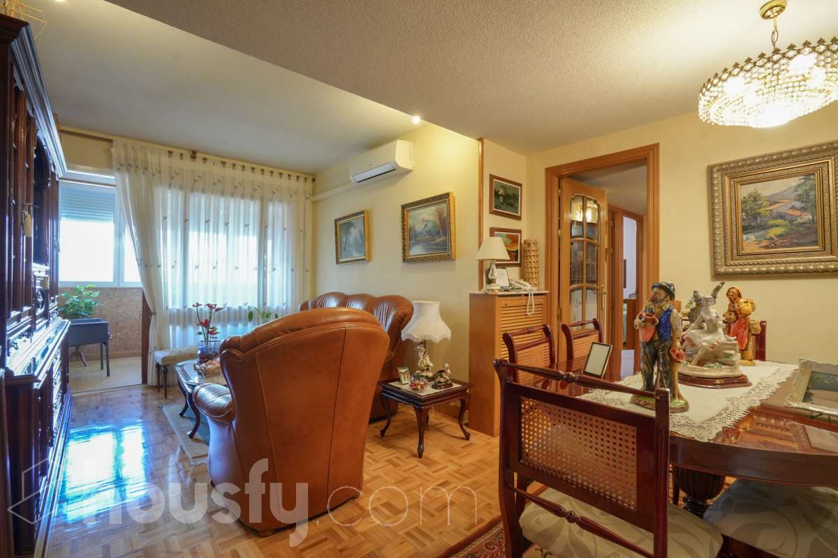 Piso en venta en CL Zazuar, Villa de Vallecas, Madrid-0