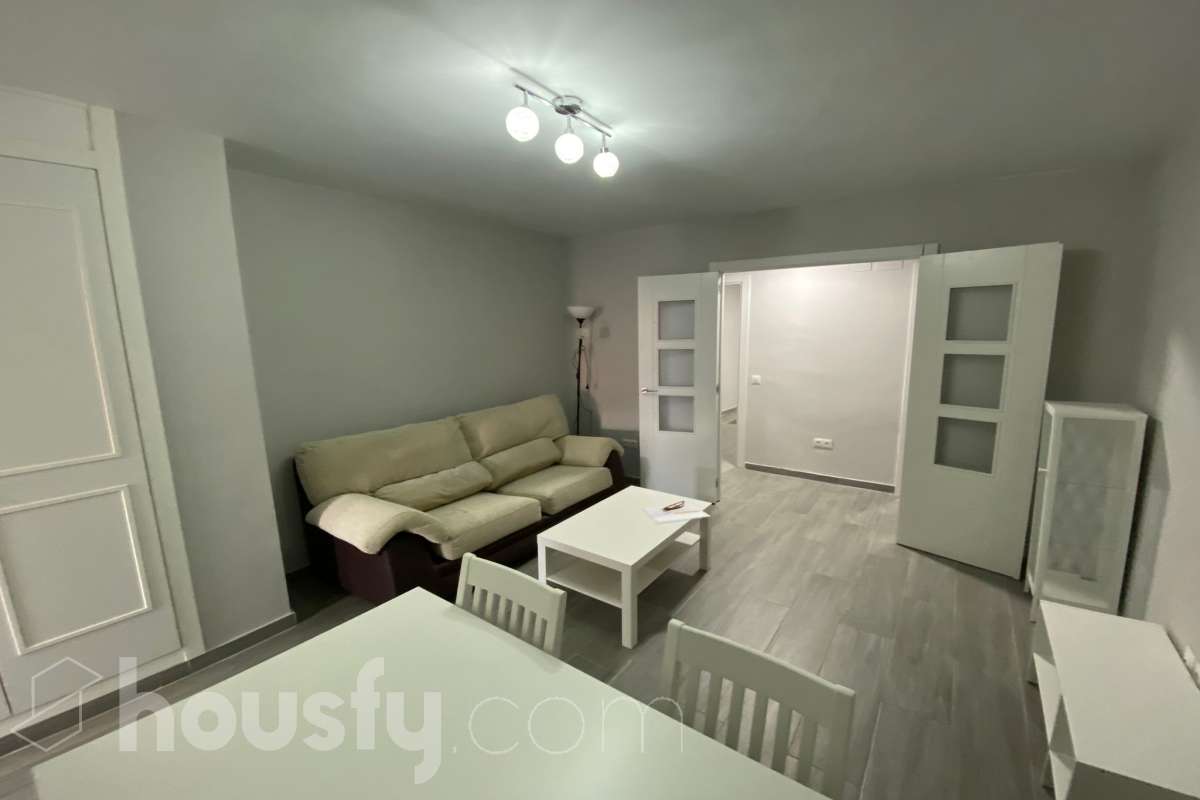 Piso en alquiler en Calle José María de Pereda, Cerro Amate, Sevilla-2