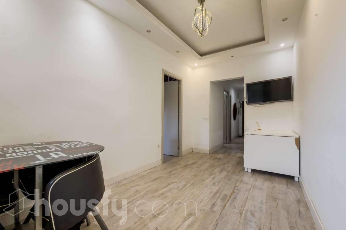 Piso en venta en CL COLL I PUJOL,  Badalona-0