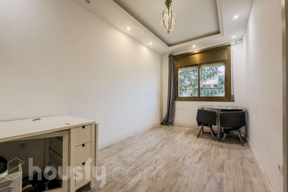 Piso en venta en CL COLL I PUJOL,  Badalona-1
