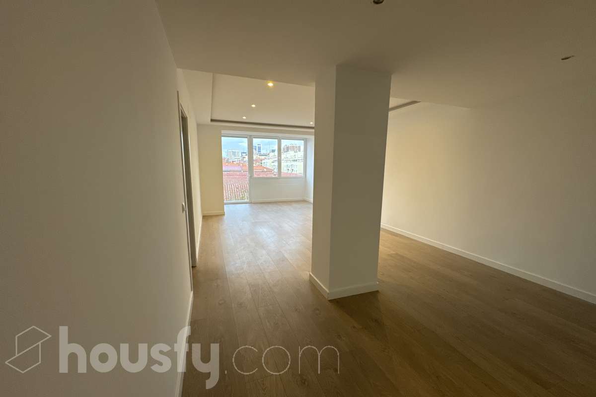 Piso en alquiler en Avenida del General Perón, Tetuán, Madrid-1