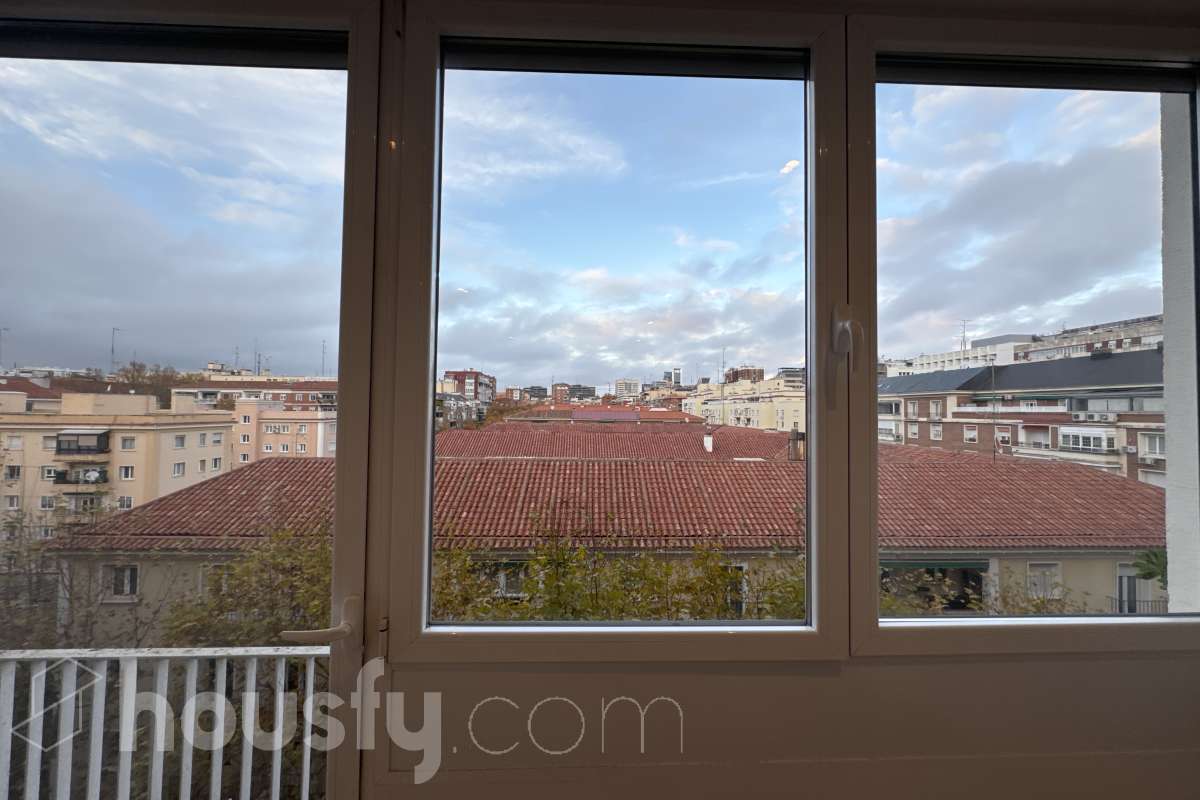 Piso en alquiler en Avenida del General Perón, Tetuán, Madrid-2