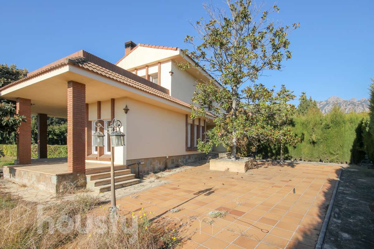 Casa en venta en Avinguda de Barcelona,  El Bruc-1