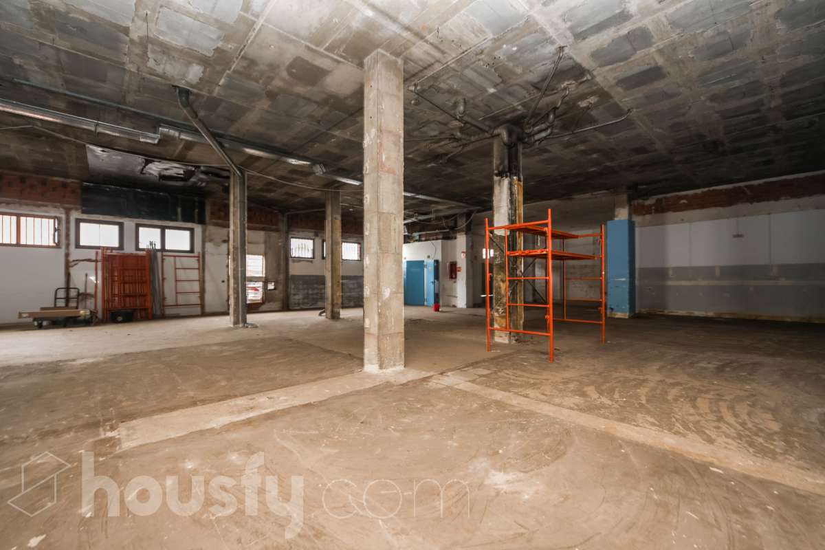 Local en venta en AV FRANCESC MACIA,  Granollers-2