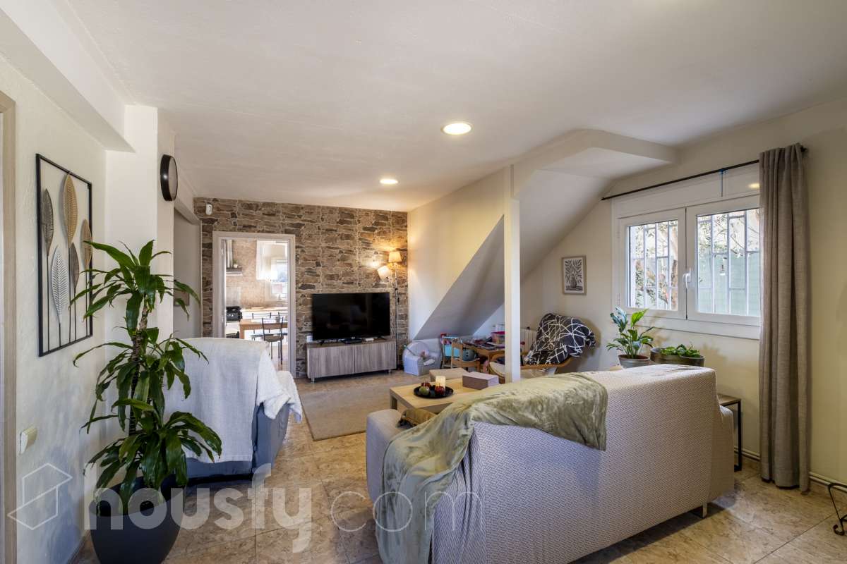 Casa en venta en Carrer Castellar,  Vacarisses-3