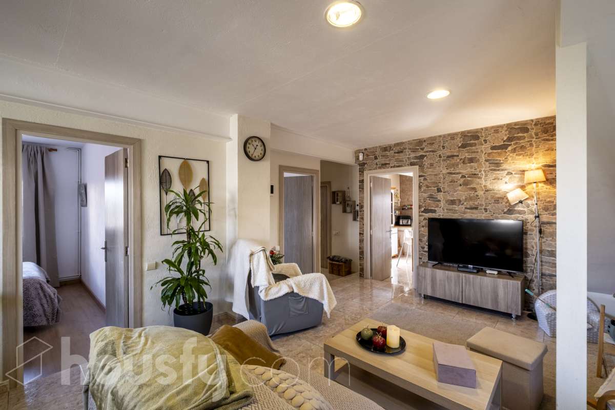 Casa en venta en Carrer Castellar,  Vacarisses-2