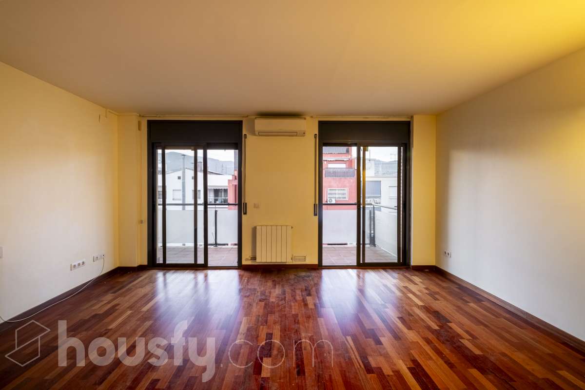 Piso en venta en AV CONSTITUCIO, 142,  Castelldefels-2