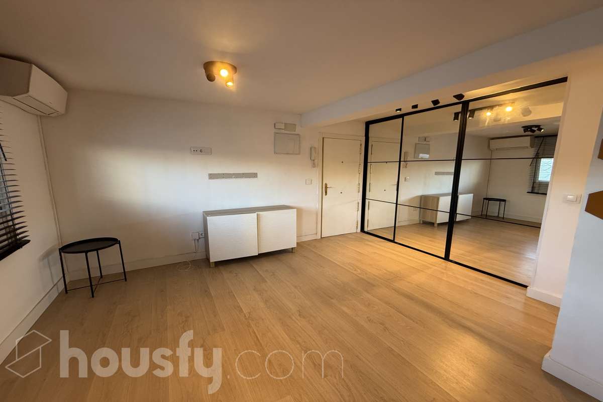 Piso en alquiler en Plaza Padre Vallet,  Pozuelo de Alarcón-0