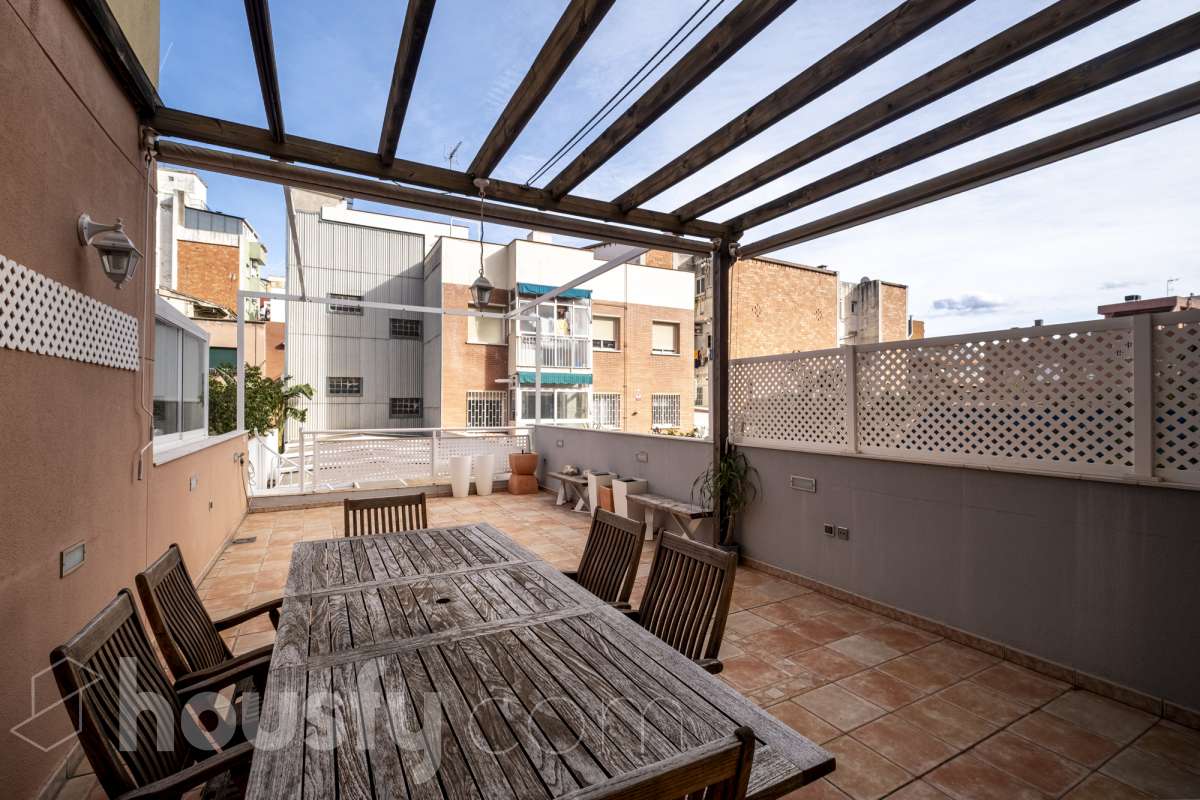 Casa en venta en Carrer d'Amílcar, Nou Barris, Barcelona-0
