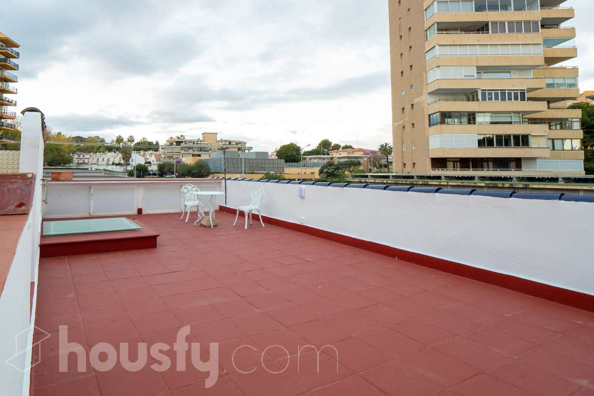 Casa en venta en CL PLAYA PARK, Playamar, Torremolinos-1