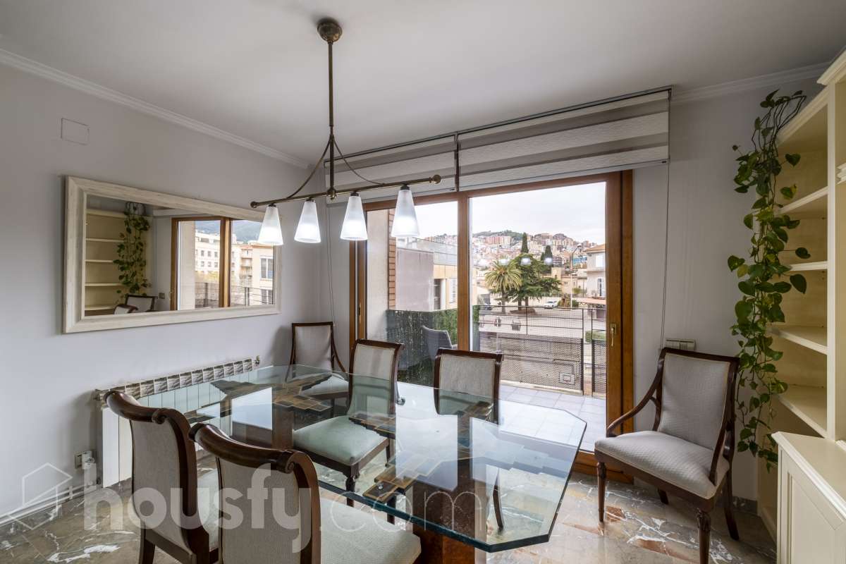 Dúplex en venta en Carrer d'Estoril, Horta Guinardó, Barcelona-1
