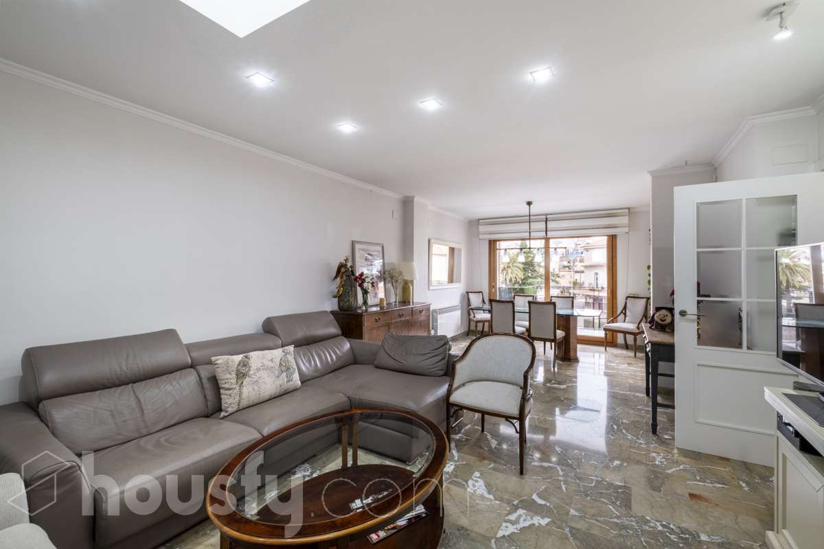 Dúplex en venta en Carrer d'Estoril, Horta Guinardó, Barcelona-0