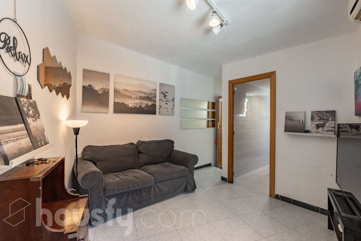 Piso en venta en F.Garcia Lorca,  Gavà-0