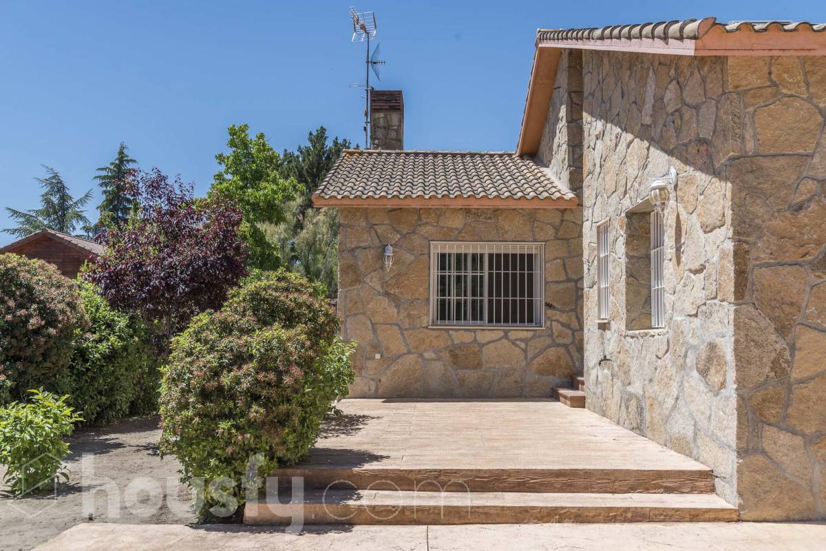 Casa en venta en Calle Librerías,  Galapagar-1