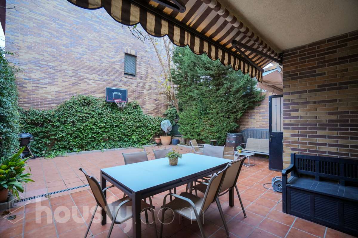 Casa en venta en Fuensaviñan, San Blas, Madrid-1